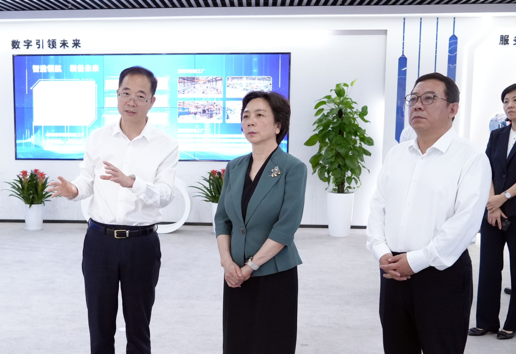 国家电网与中国电气装备举行会谈