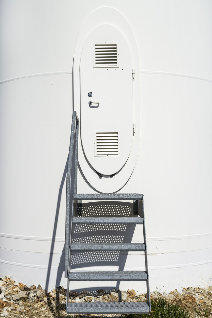 巨力索具获得发明专利授权:“一种风电塔架自螺旋爬升装置”