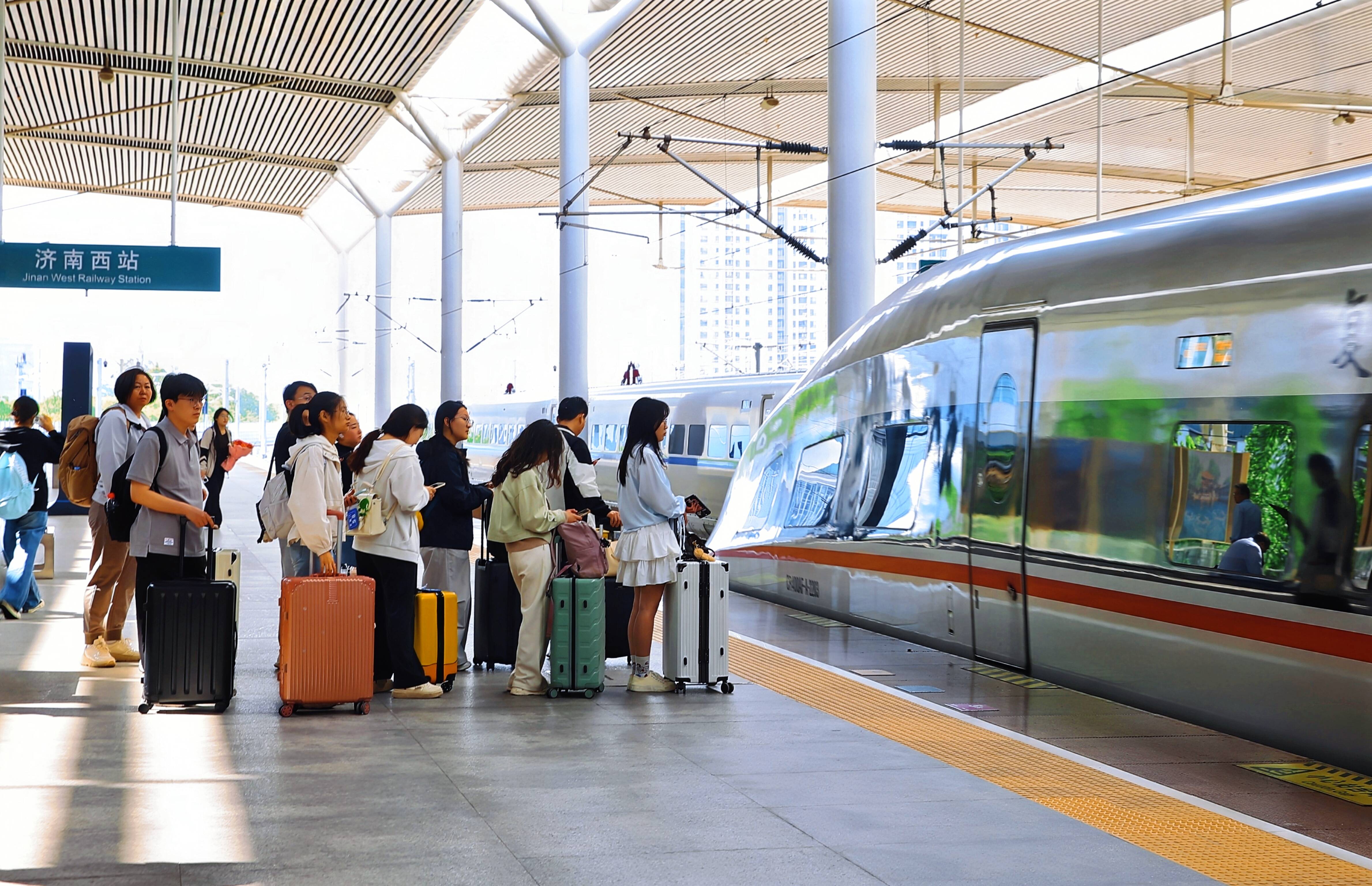 全国铁路春运今日启动！预计发送旅客5.4亿人次