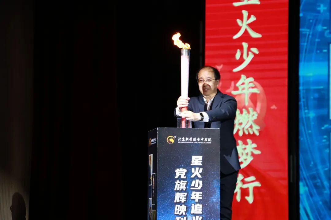 科学与健康丨中国科学家在南极“追光”