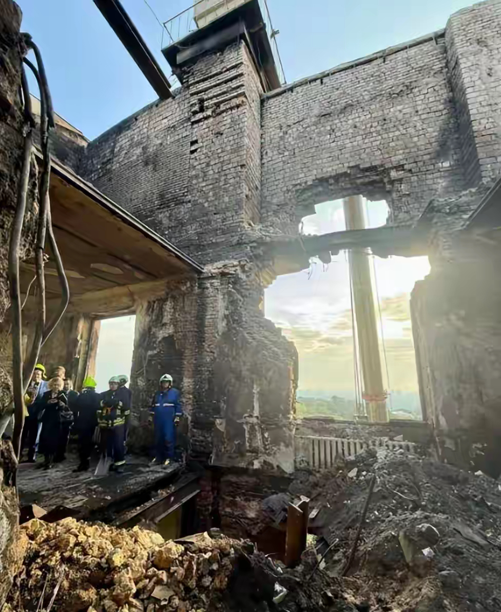 突发!泽连斯基:俄罗斯动用创纪录数量的弹道导弹发动攻击,将调整谈判策略!乌一地启动应急响应机制