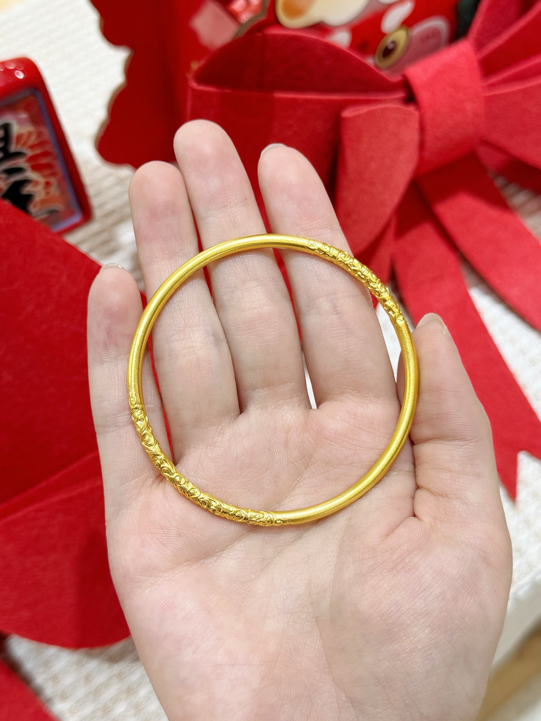 春节水贝市场“买买买”:黄金走俏,白银溢价高