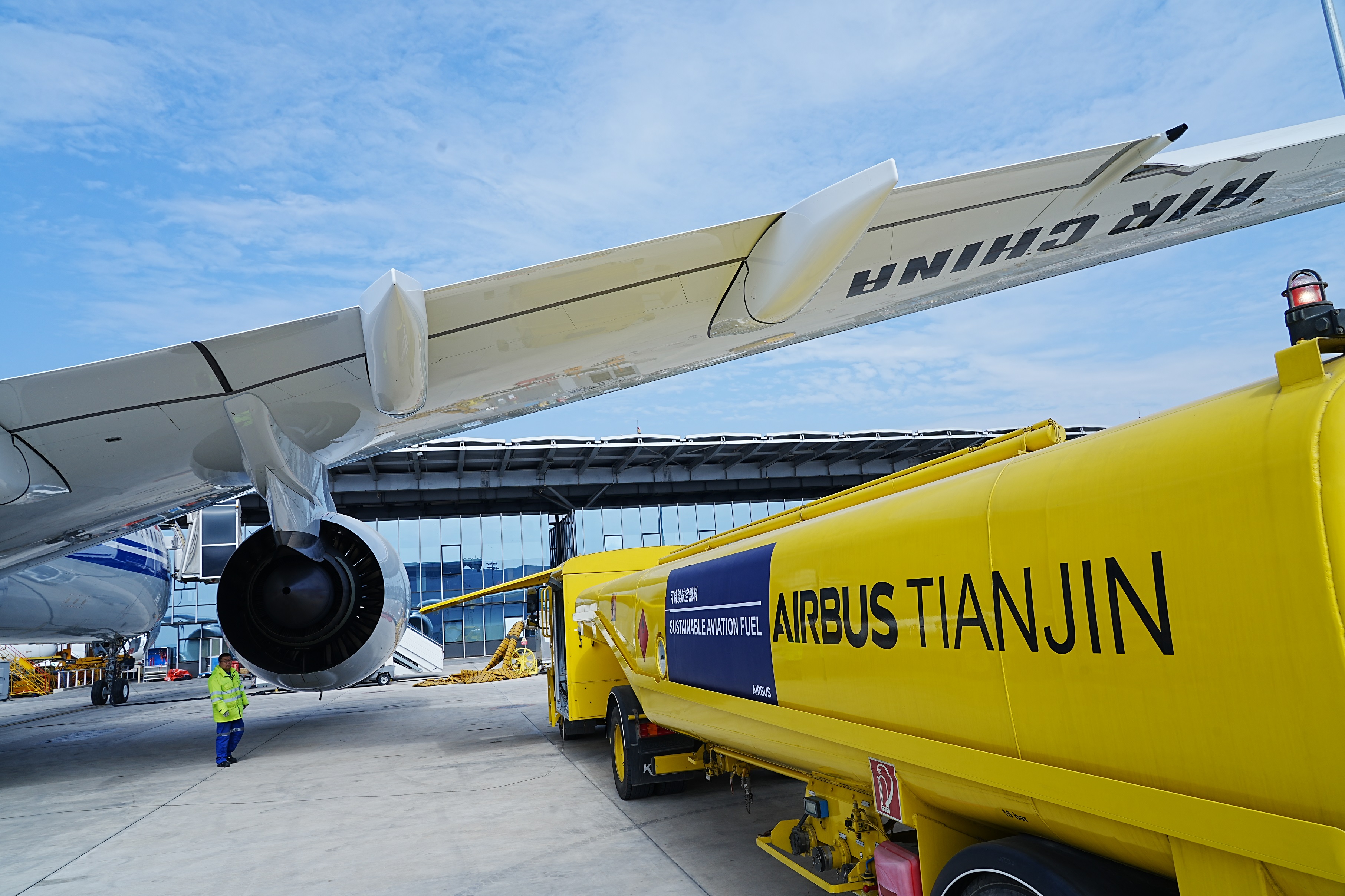 三部门：加大中型、大型无人驾驶航空器保险供给，并进一步优化完善传统有人驾驶航空器保险供给