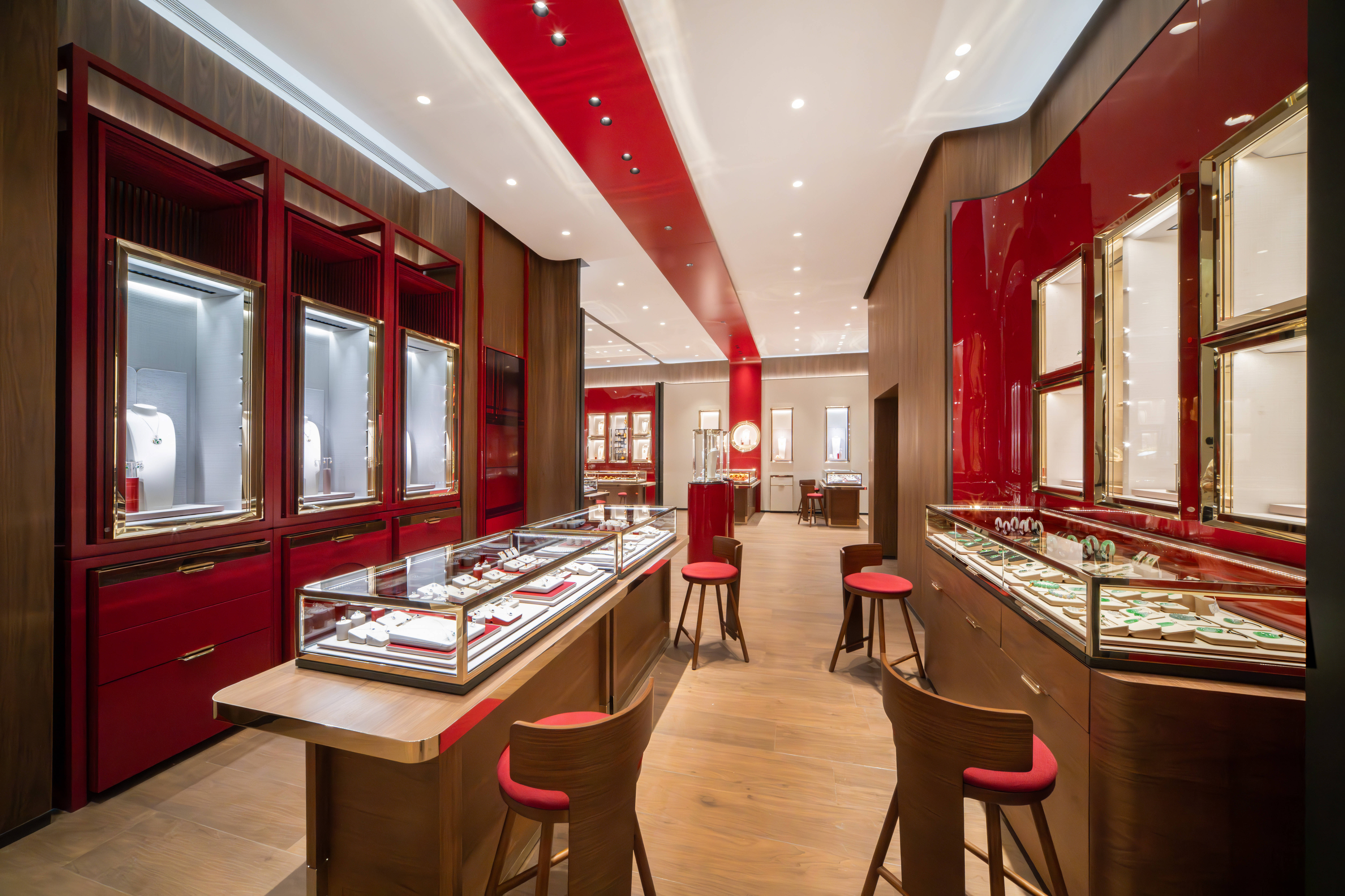 周大福珠宝港澳地区最大门店开业