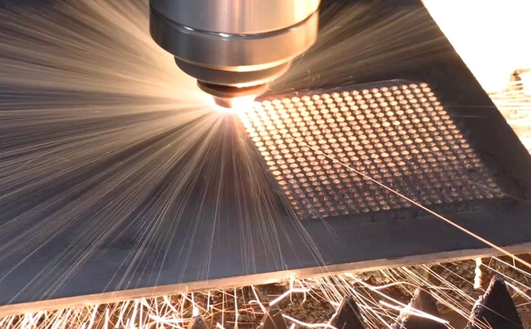 大族激光：正大力扩充海外研发生产销售团队人员