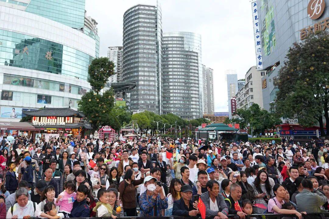 2月12日全社会跨区域人员流动量27218.6万人次