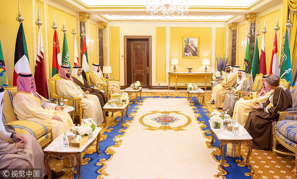 海合会秘书长布达维出席世界政府峰会