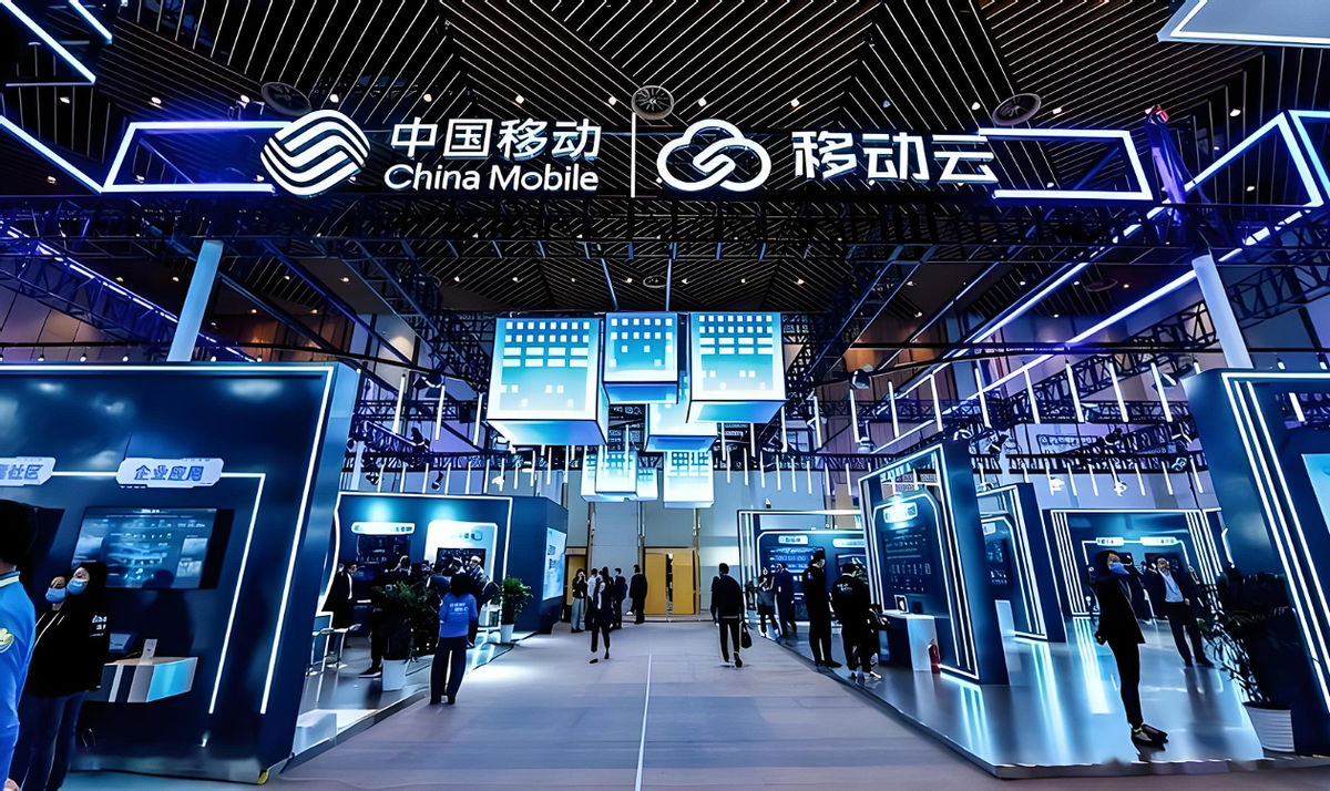 国际观察丨从“云端对话”到“端侧执行”——机器人手机折射中国AI智能体加速应用