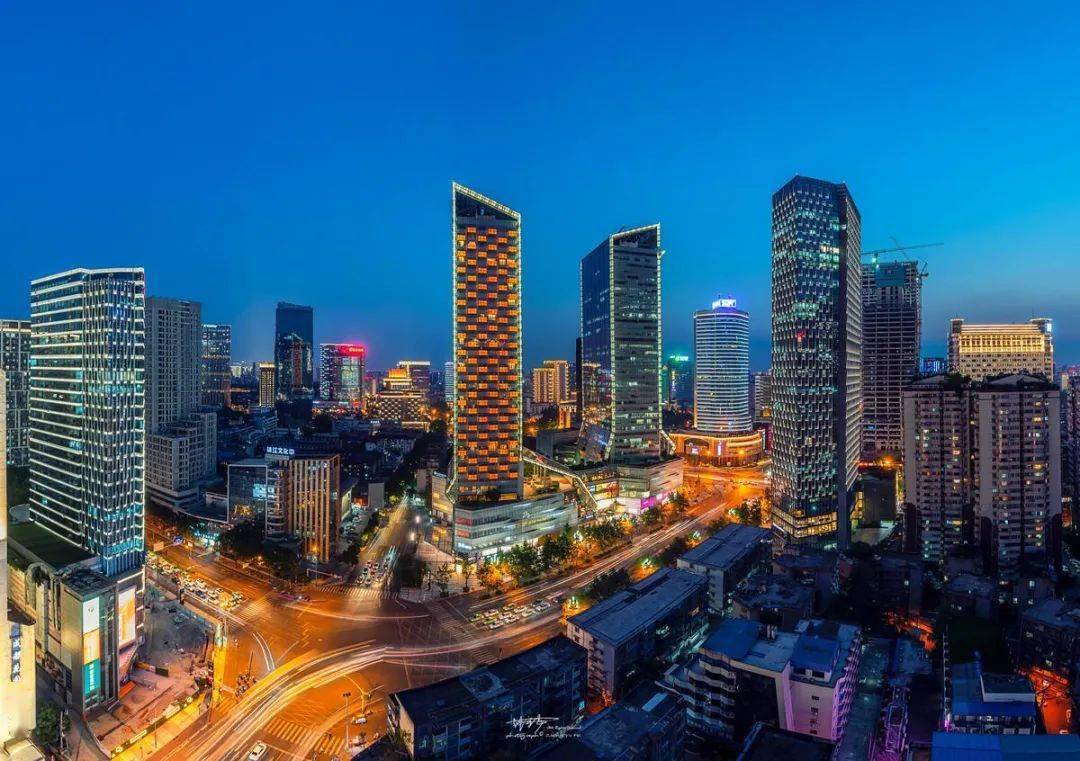 宝龙实业旗下四只债券停牌