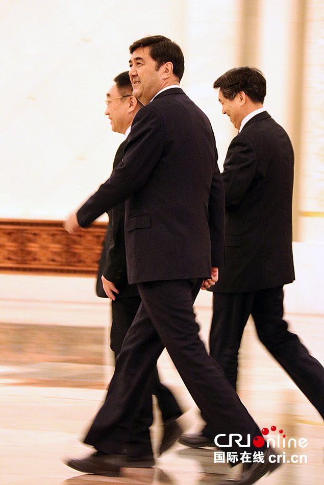 两会 | 全国政协常委、正泰集团董事长南存辉：深化光伏共富模式 加快零碳园区建设