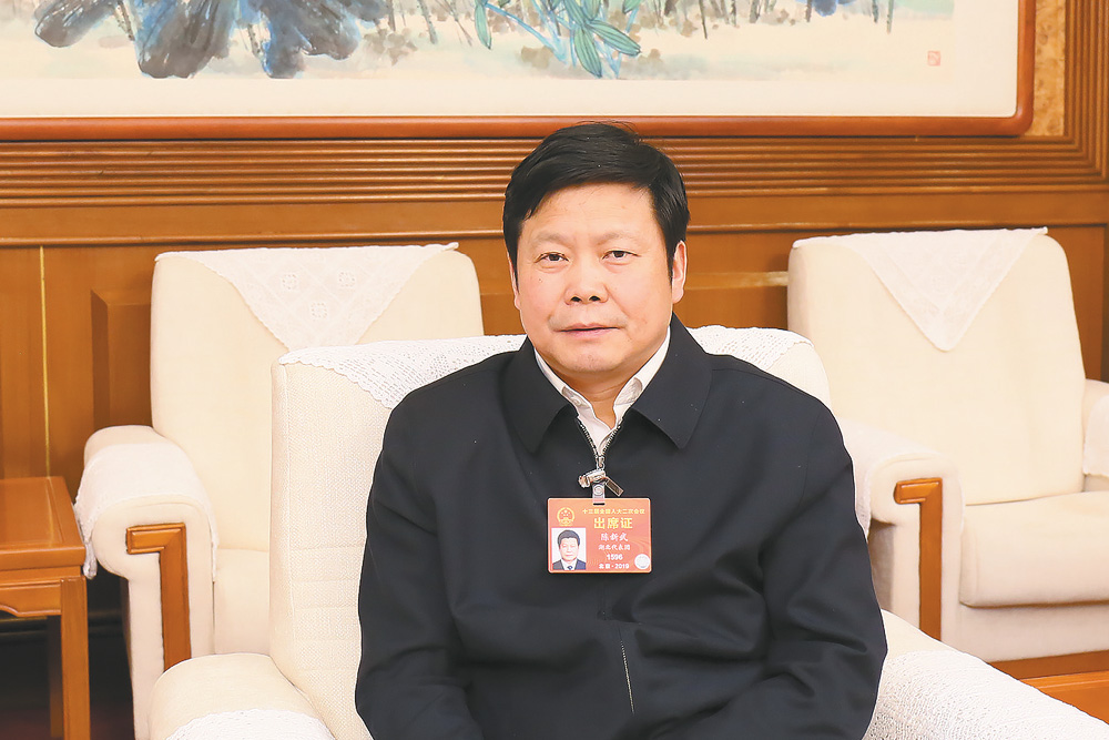 两会｜专访全国人大代表、北京证监局原局长贾文勤：完善制度供给，引导资金流向科创领域