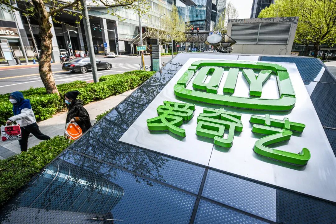 呷哺呷哺股价创新低:五年累计亏损或超15亿元