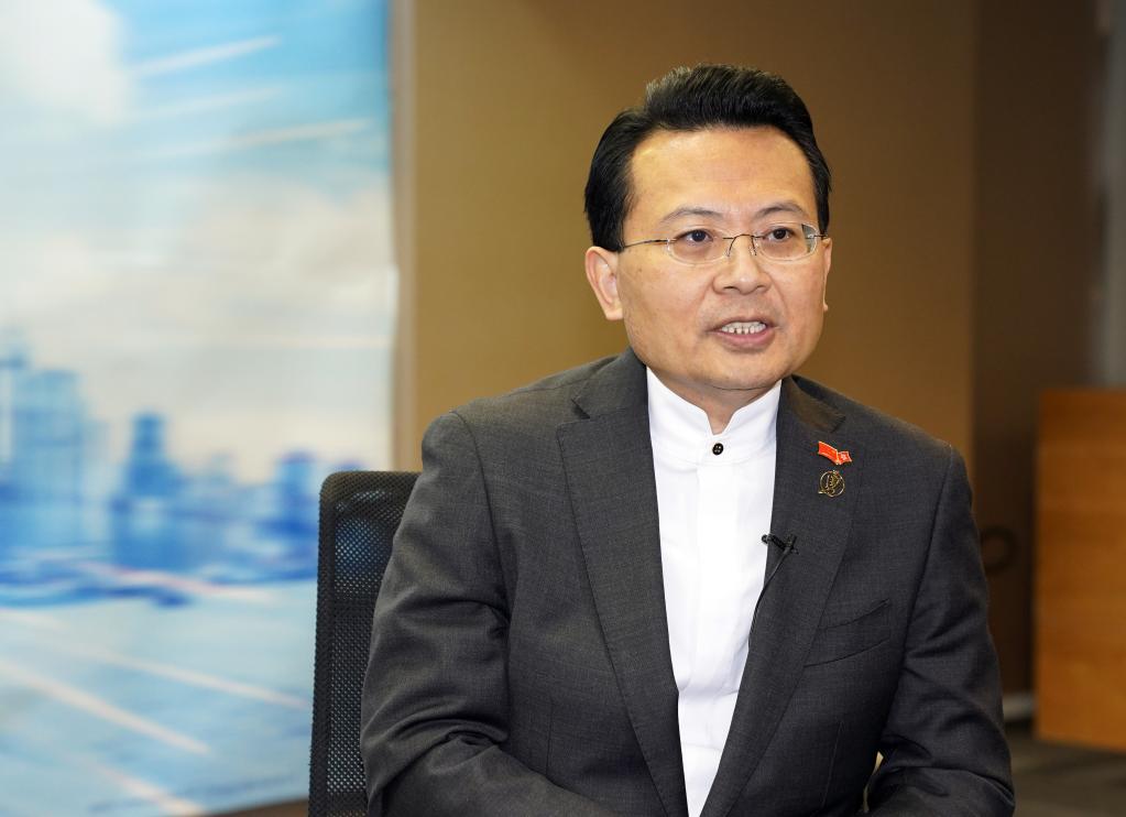 港区全国人大代表、香港立法会议员陈仲尼：推动“A+H”双向畅通 完善特专科技公司上市制度