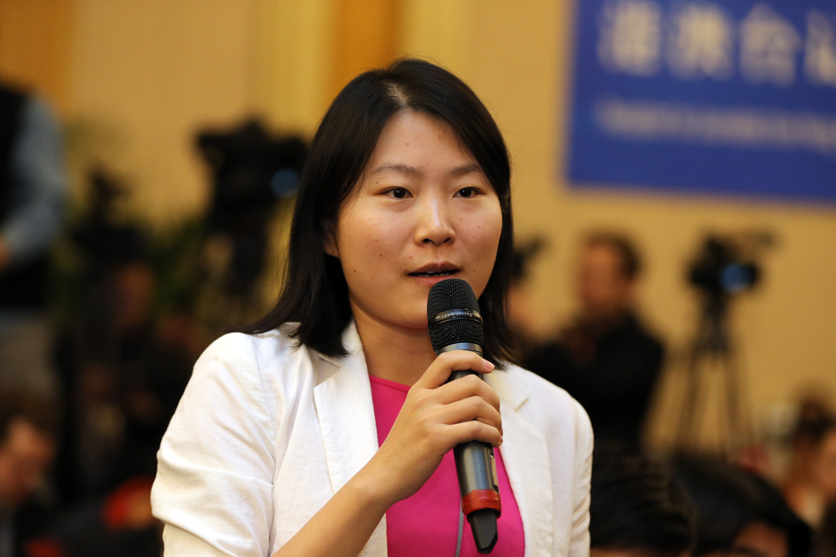 全国人大代表、中国人民银行河南省分行行长王均坦：完善地方隐性债务监督问责制度机制