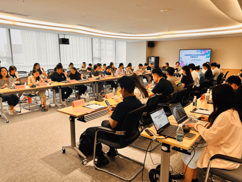 专访中国香妆协会副秘书长刘洋：标准当“守底线、拉高线”｜“315”特别策划