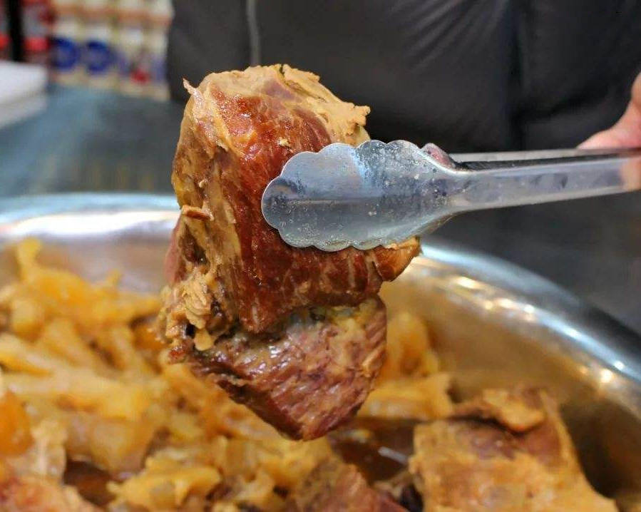 网红“刘文祥”,被查!店员:“我们卖20元一斤,你觉得有可能是纯牛肉吗?”