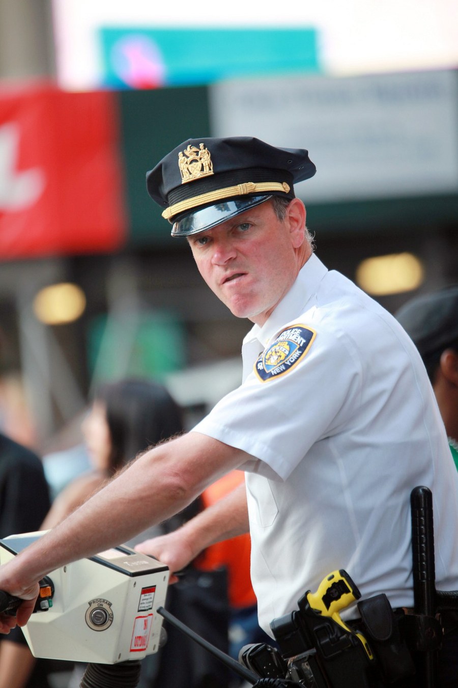 呼吁改革警察制度以促进旅游业发展