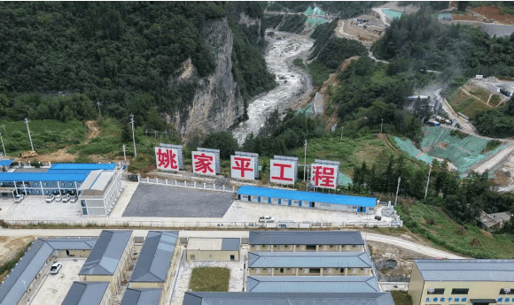 从源头防范“投毒” 筑牢AI发展根基