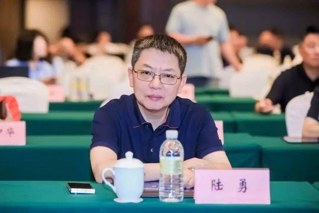 601100，实际控制人、董事长被留置