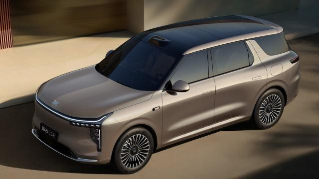 基于千问大模型的智能体上车，智己LS8即将开启预售