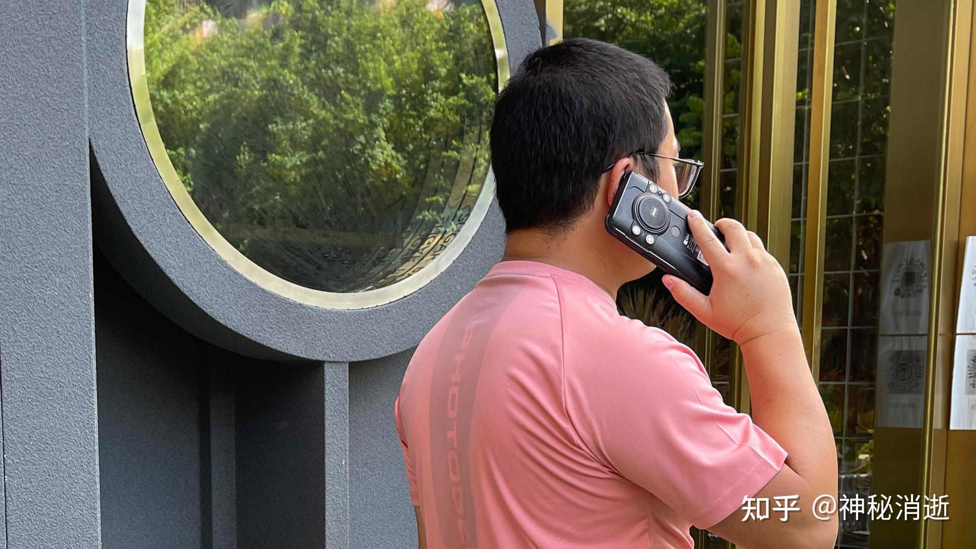 秀我中国|2026漓江徒步大会活动现场 机器人硬核“陪走”